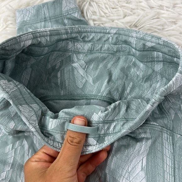 Lululemon Swift Speed High-Rise Tight 25" Reverberate Chevron Jacquard Silver Bl - Picture 2 of 7